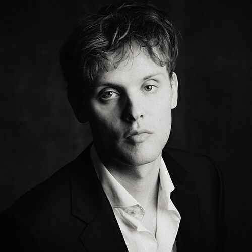 Alexander Chance 1x1 Photo Benjamin Ealovega